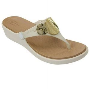 Croc Sanrah Wedge Thong Sandals Womans Sz 7 Off White Hammered Gold Embellished